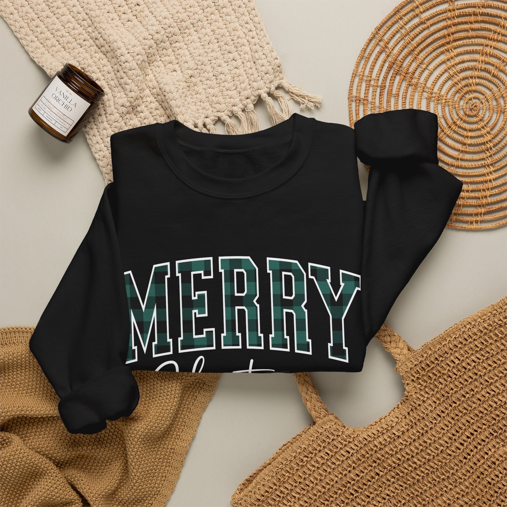 Merry Christmas Crewneck Sweatshirt – Plaid Holiday Graphic Crew
