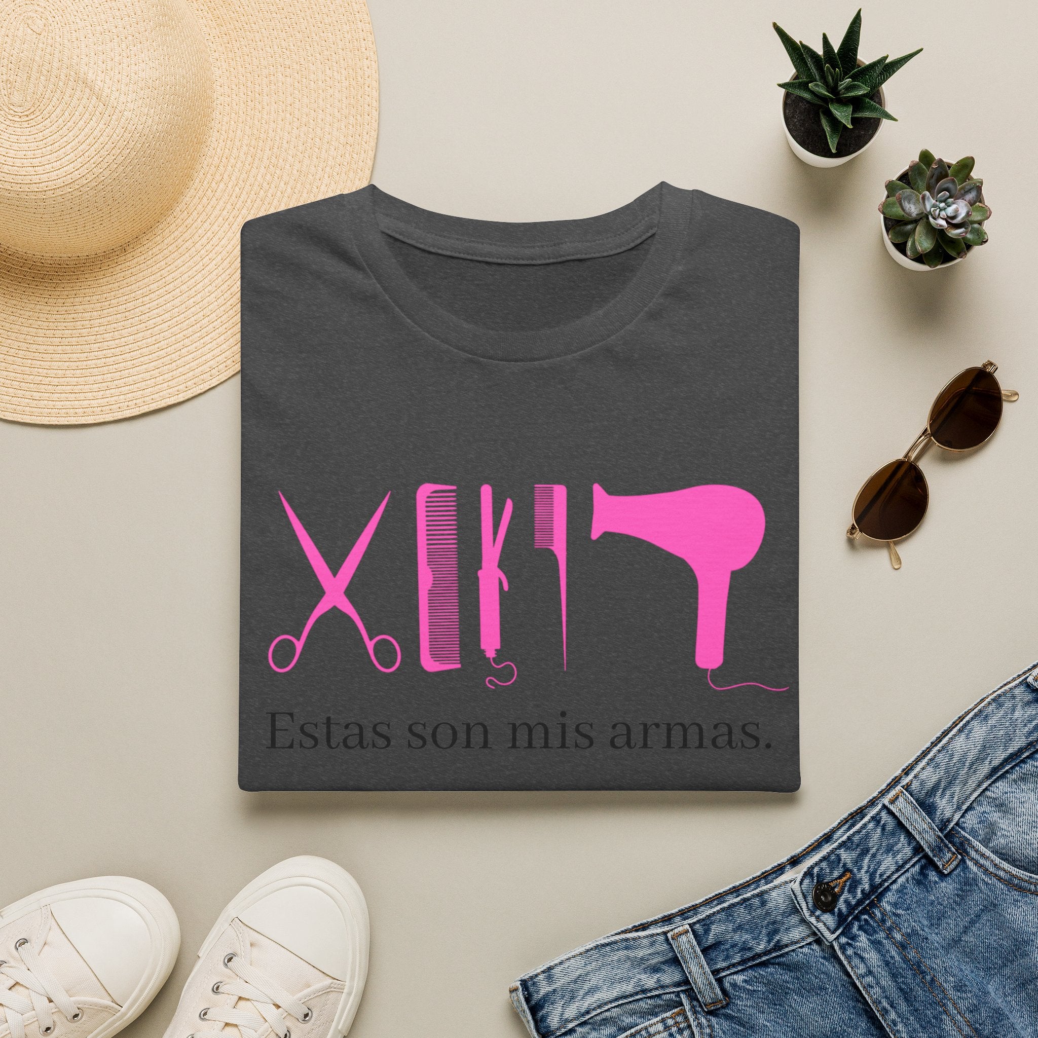 Hair Stylist Tools T-Shirt — "Estas son mis armas" Pink Salon Graphic