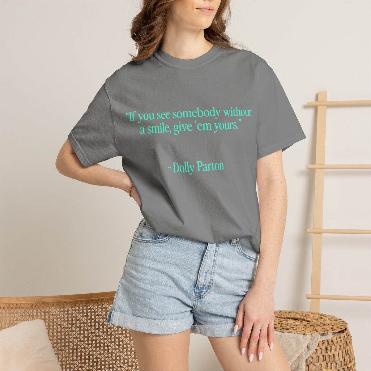 Dolly Parton Quote T-Shirt – "If you see somebody without a smile, give 'em yours"