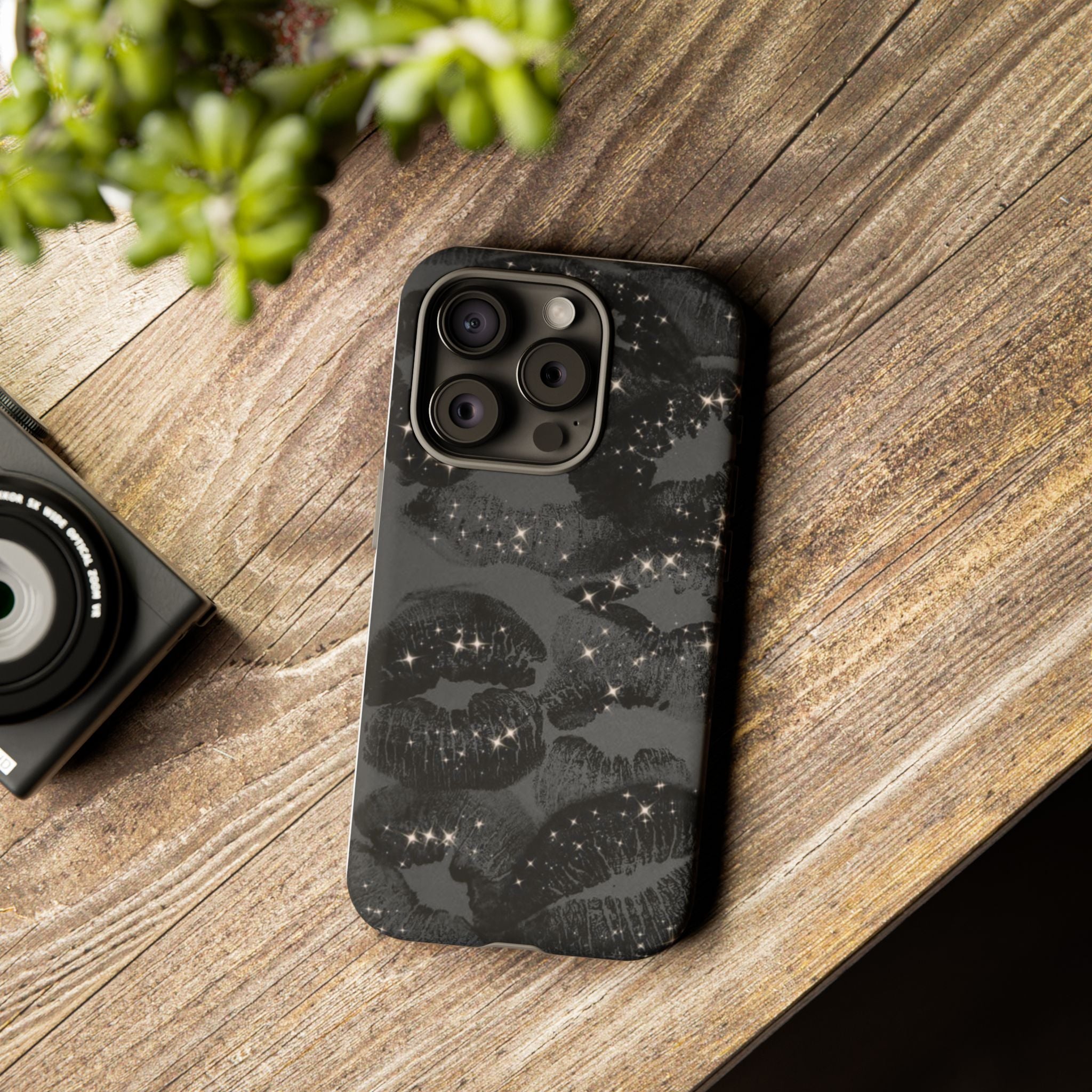 Black Glitter Kiss Phone Case — Sparkling Lip Print Protective Cover
