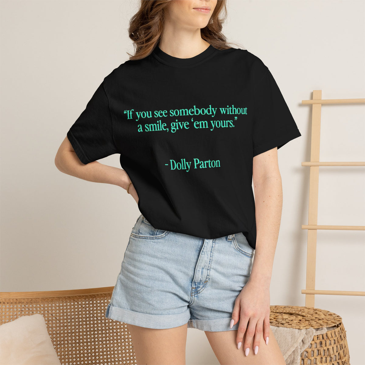 Dolly Parton Quote T-Shirt – "If you see somebody without a smile, give 'em yours"
