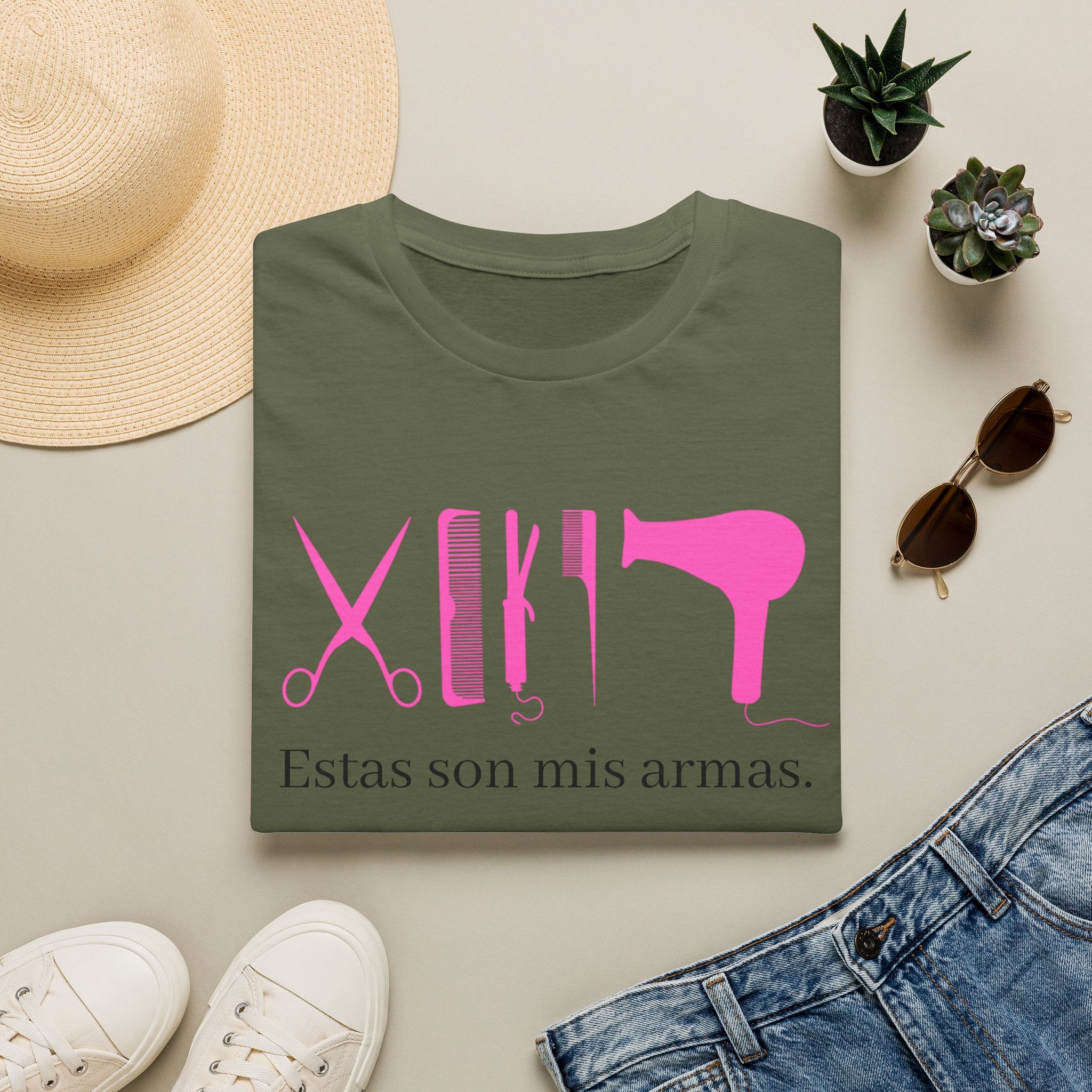Hair Stylist Tools T-Shirt — "Estas son mis armas" Pink Salon Graphic